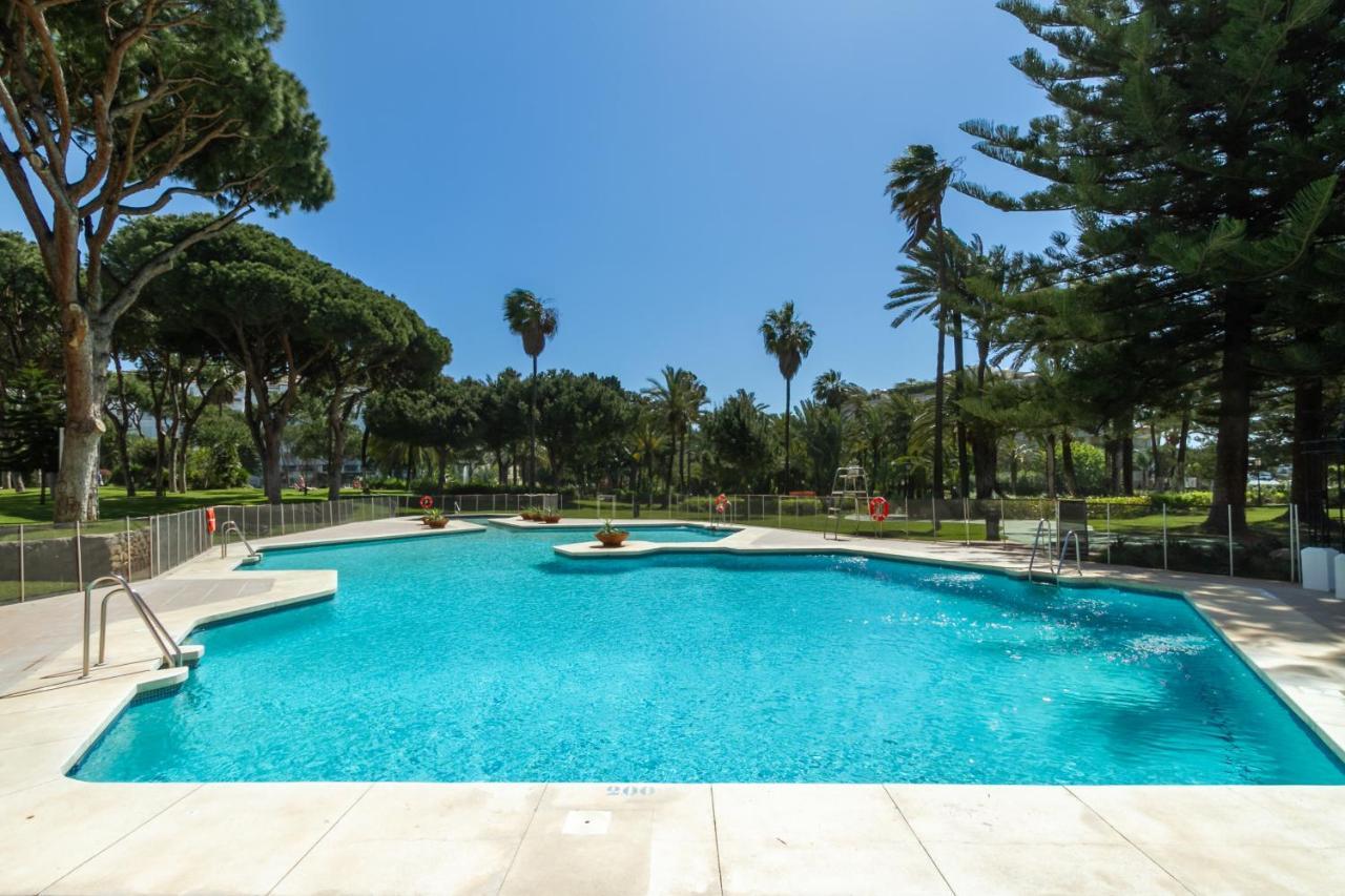 Marbella Banus Suites - Bird Of Paradise Playas Del Duque Banus Suite Apartment Dış mekan fotoğraf